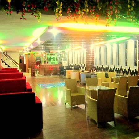 Ha Oanh 2 Hotel Thành Pho Ho Chí Minh Esterno foto